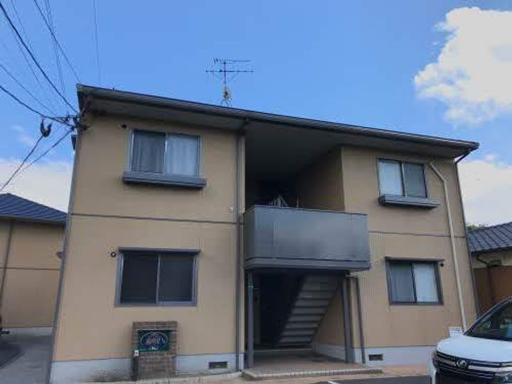 グリーンビレッジ湯川II A棟の外観