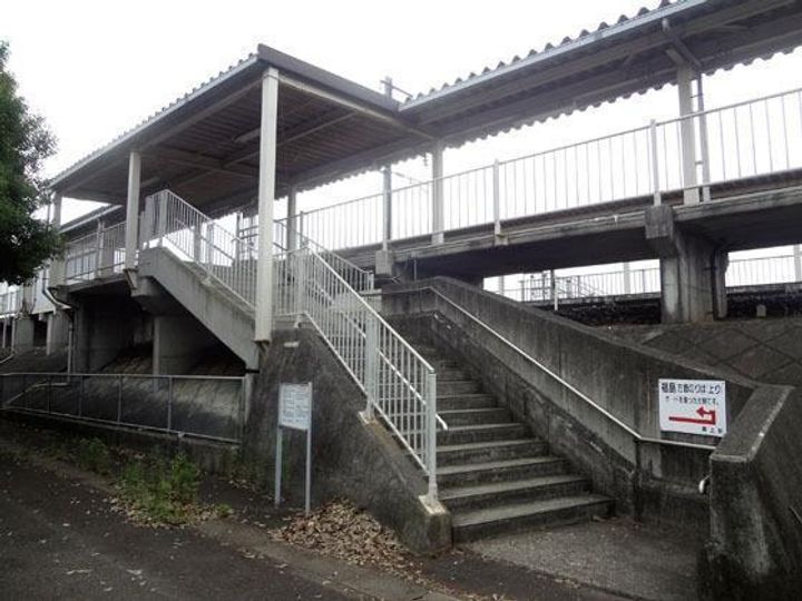 エスポワールの周辺