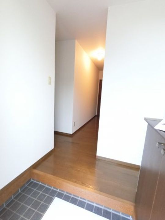 千葉県市原市青葉台5(一戸建)の賃貸物件の玄関