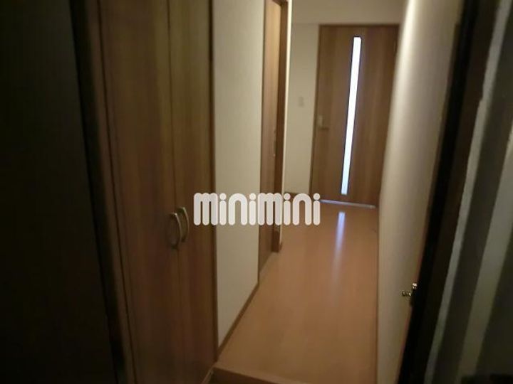 イーダッシュ梅屋町IIの玄関