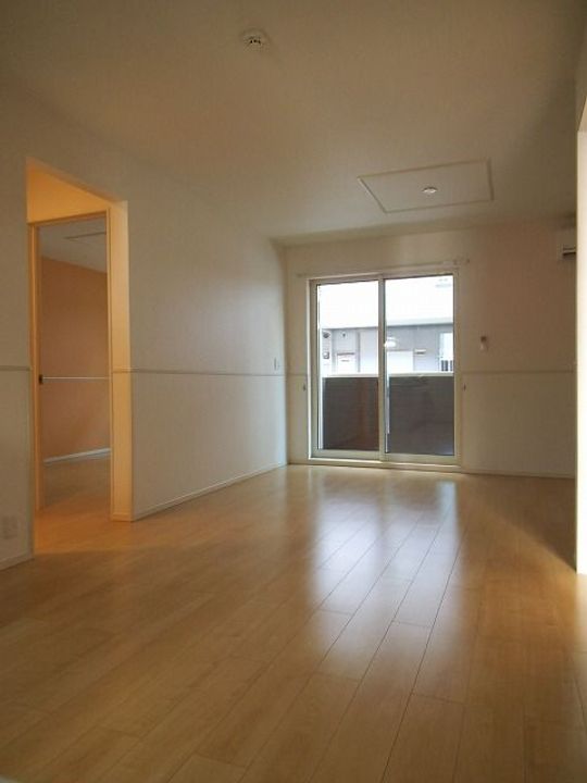 ラシュラント ジュモIIの居間