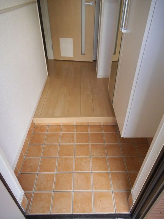 ラシュラント ジュモIIの玄関