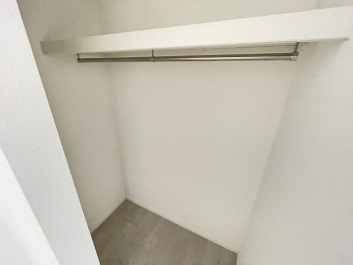 セブンプロート串戸の内装