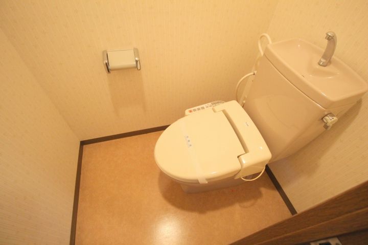 大阪府吹田市山田西3の賃貸マンションの内装