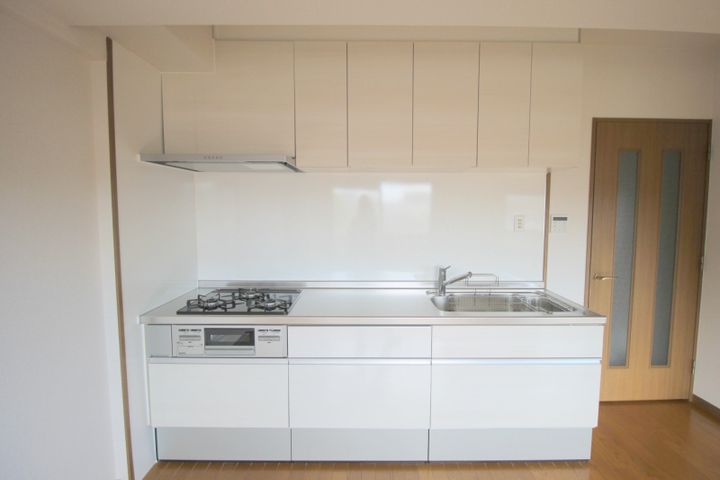 大阪府吹田市山田西3の賃貸マンションのキッチン
