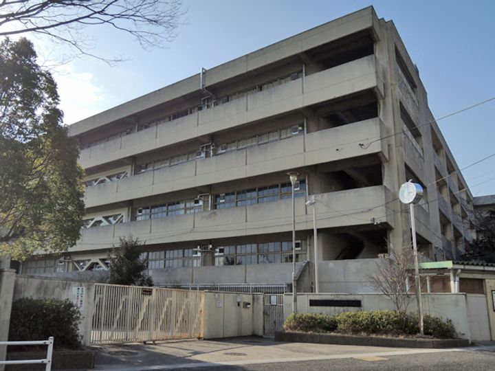 大阪府吹田市山田西3の賃貸マンションの周辺