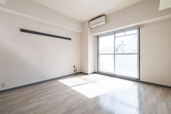 ヴィヴァーチェ南笠の居間