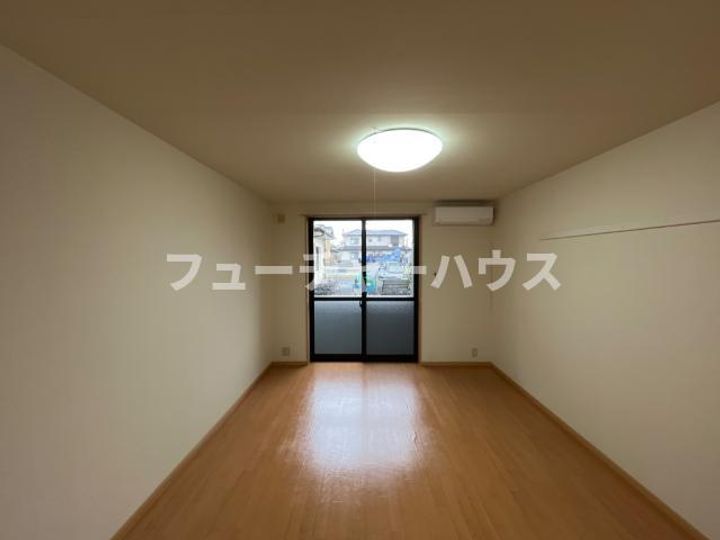 パル・プランドールの居間