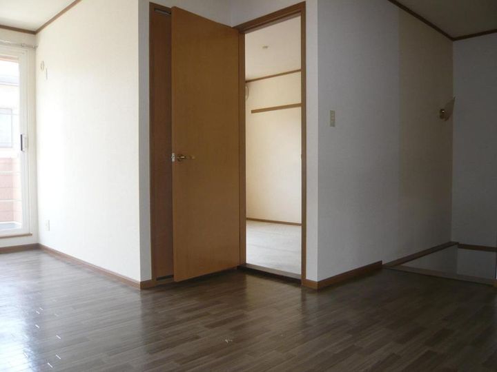 ケンコーポラスの玄関