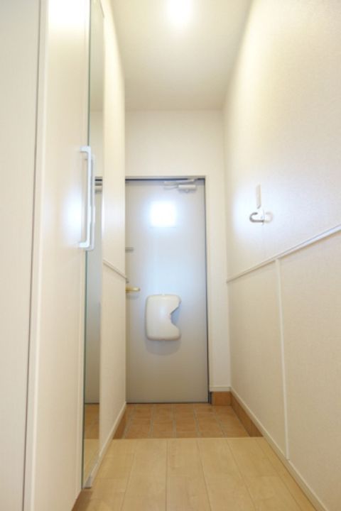 滋賀県彦根市大藪町(アパート)の賃貸物件の玄関