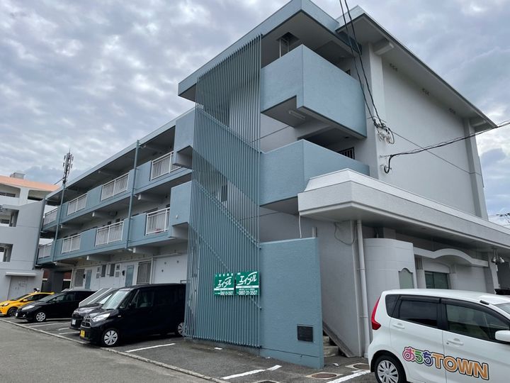 愛媛県新居浜市高津町(マンション)の賃貸物件の外観