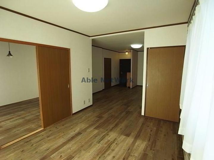 岐阜県羽島郡岐南町下印食1(マンション)の賃貸物件の居間