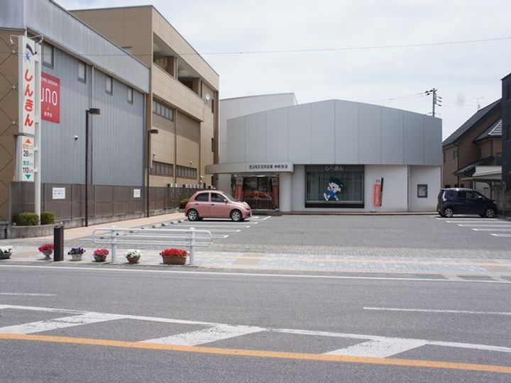 アローハイムの周辺