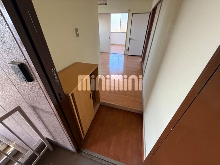 レジデンス香川IIの玄関