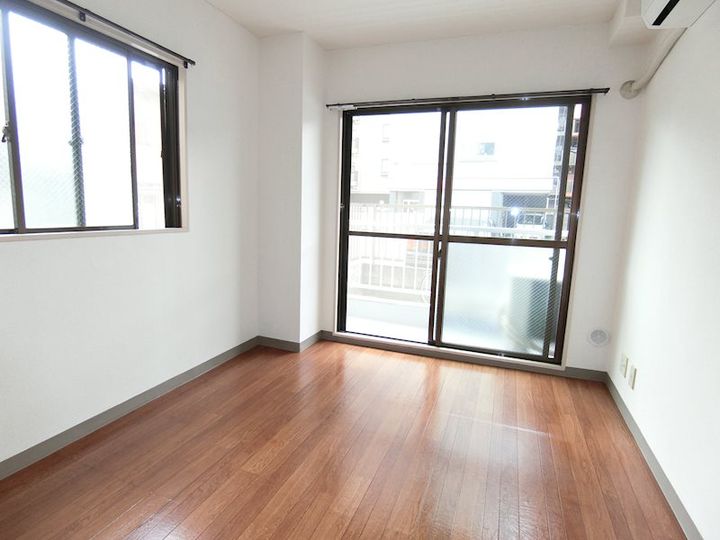 モリマンションの居間