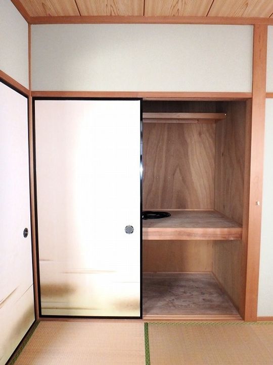 ぶるうぱいんの内装
