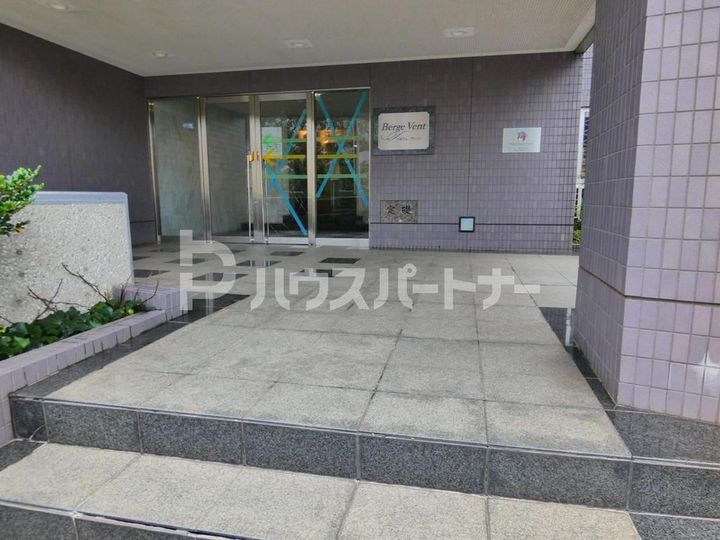 ベルジュヴァーンの地図