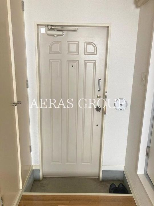 ビレッジ里美の玄関