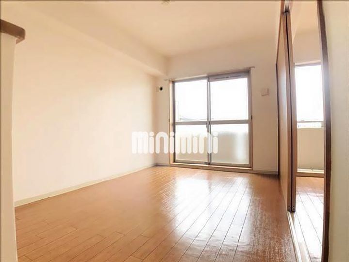 サンシャインユタカIIの居間