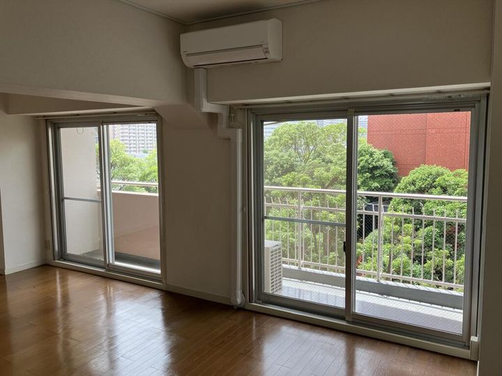 築地永谷コーポラスの居間