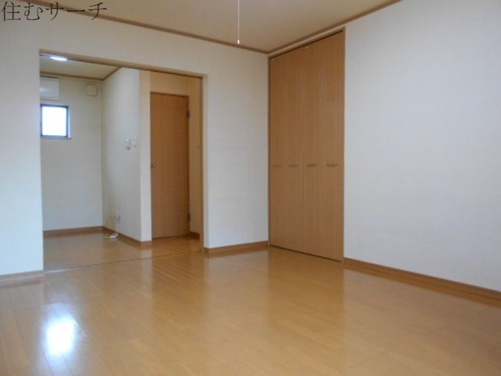 フォレストコートルイーズの居間