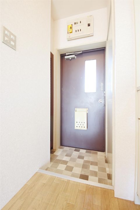 カーサ西の宮の玄関