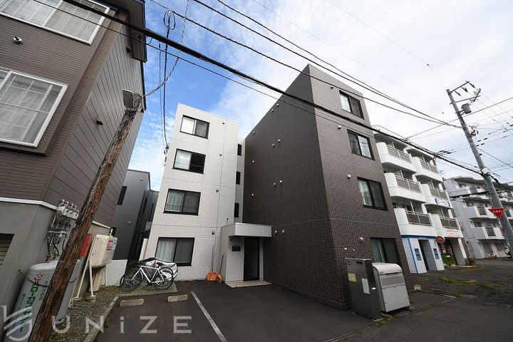 北海道札幌市豊平区平岸三条9(マンション)の賃貸物件の外観