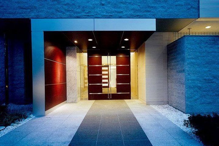 東京都港区西新橋2(マンション)の賃貸物件の地図