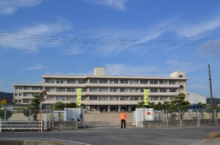 ローズタウンAの周辺