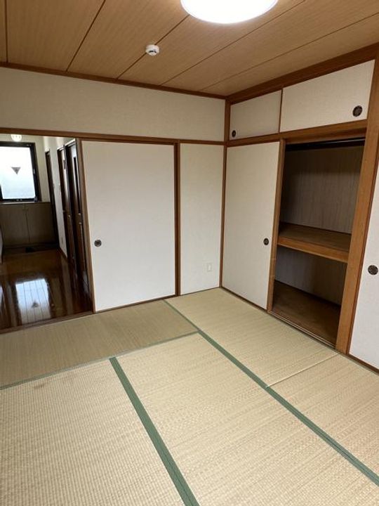 サンシャインビラIIの居間