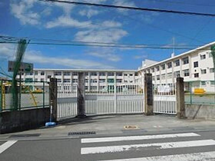 セントナージュの周辺