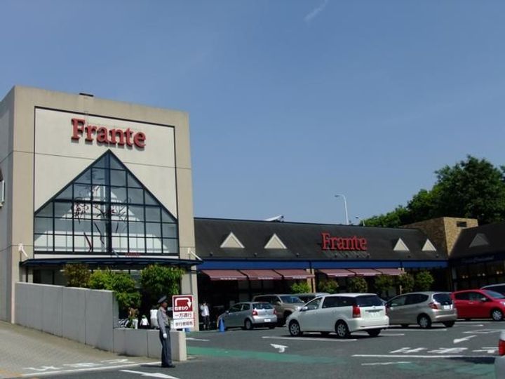 ミレニアム表台の周辺