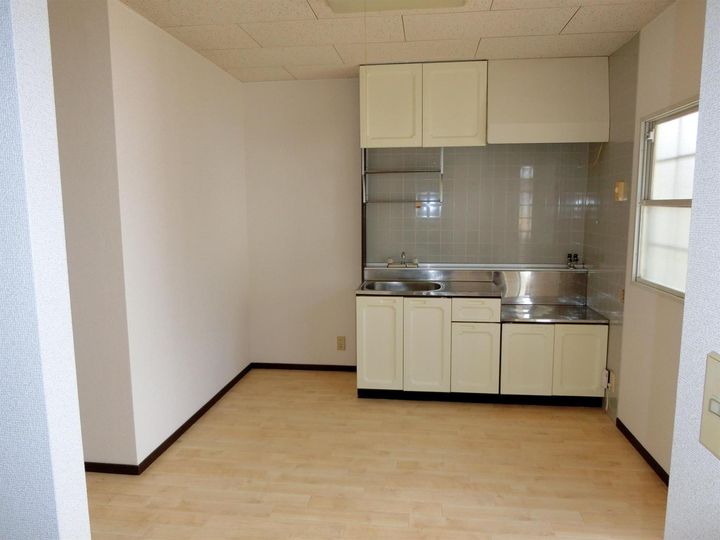 サンシティ松木の居間