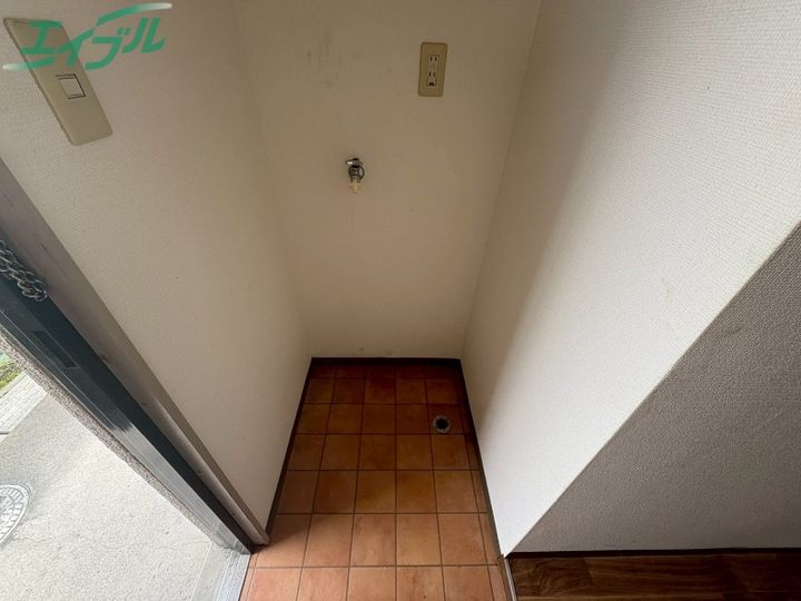 AKEBOHNO B棟の内装