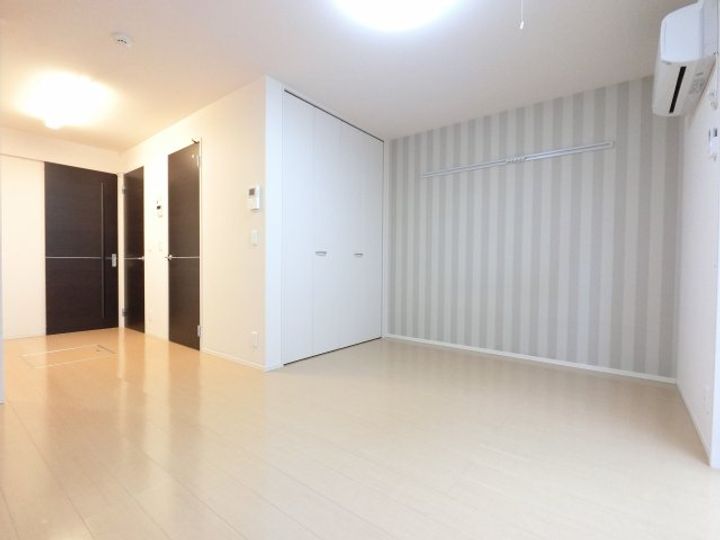 千葉県千葉市美浜区真砂1(アパート)の賃貸物件の居間