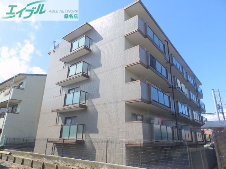 ファミール97の外観