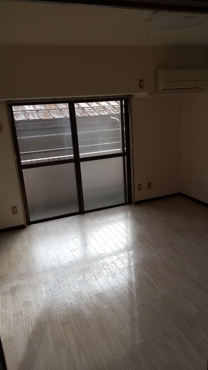 リバティープラザ東堀Iの居間