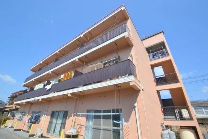 段堂マンションの外観
