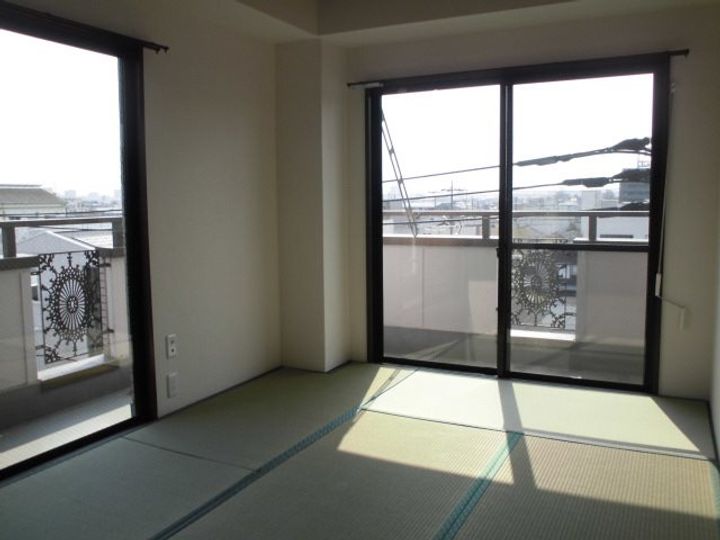 スリーバンブーの内装