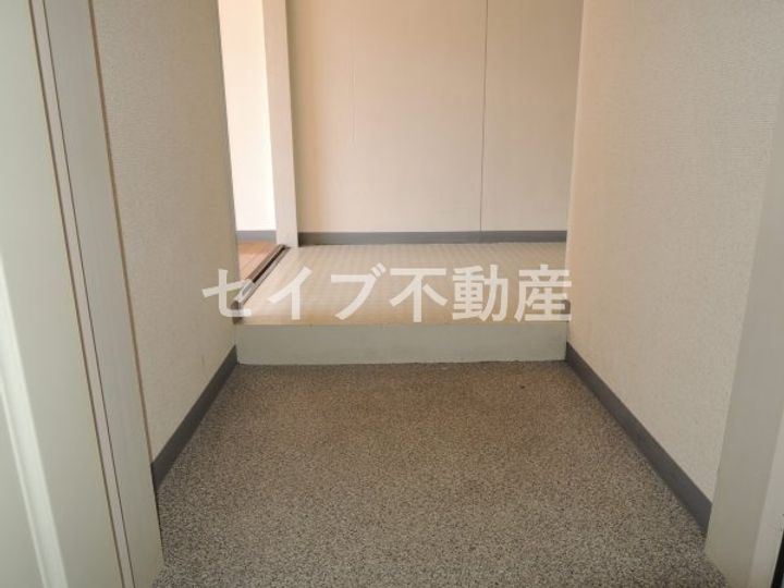 岡山県岡山市北区野田屋町2(マンション)の賃貸物件の玄関