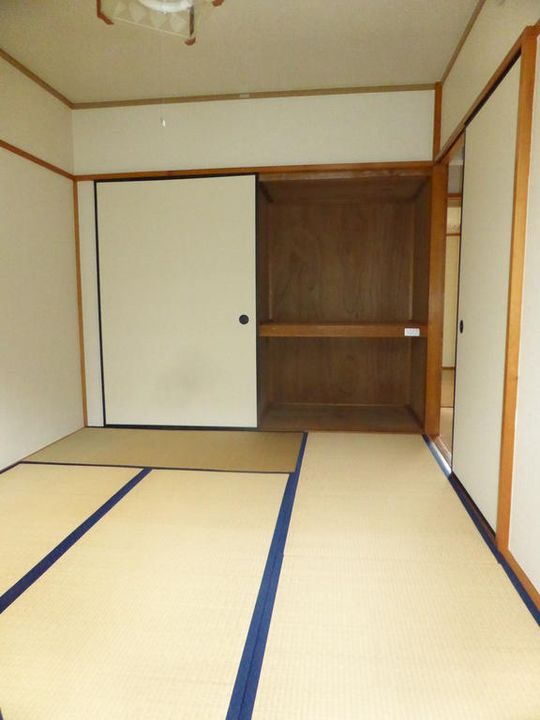 シティハイツ片田の内装