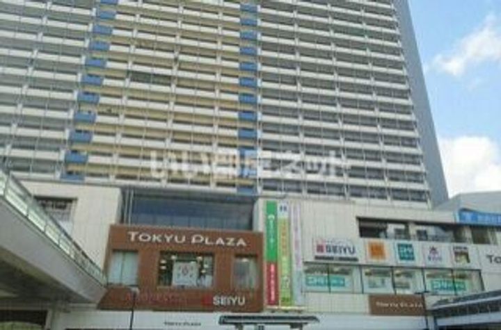 ラ・パルフェ・ド・シェリールの周辺