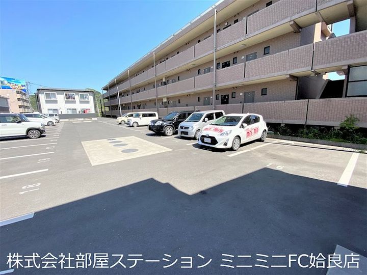 鹿児島県姶良市西餅田(アパート)の賃貸物件の地図