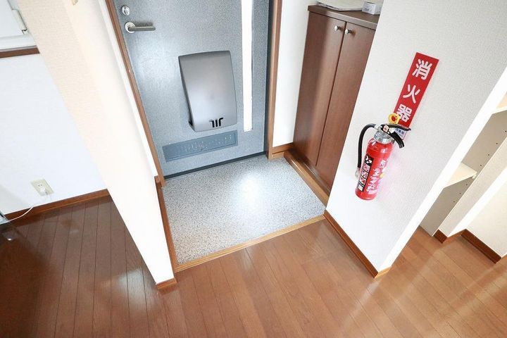 若葉サンデールの玄関