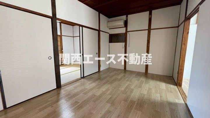 大阪府八尾市黒谷2(一戸建)の賃貸物件の居間