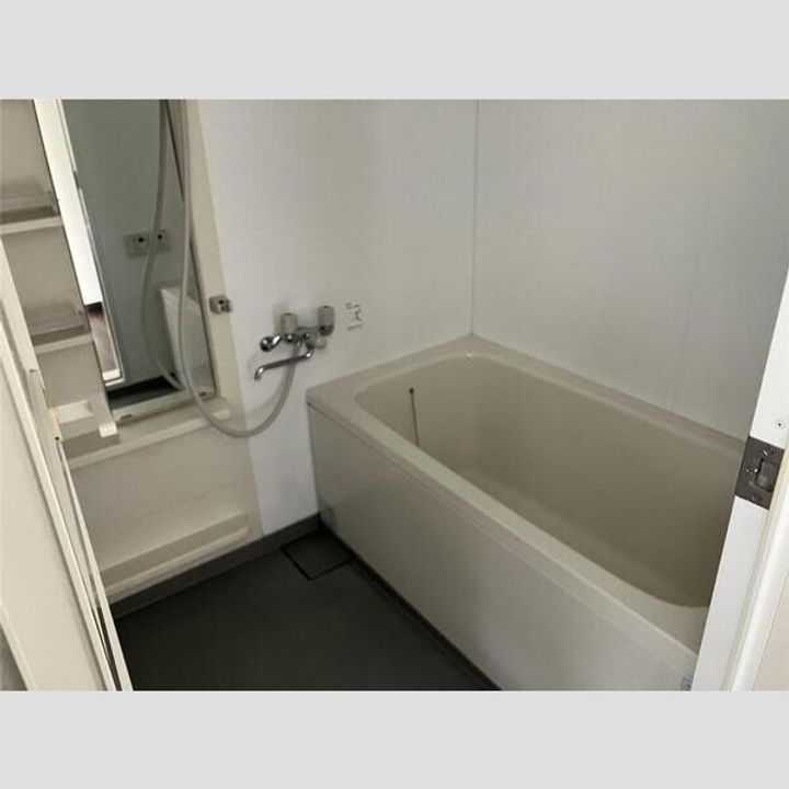 サムティ佐賀駅前Serenaの風呂