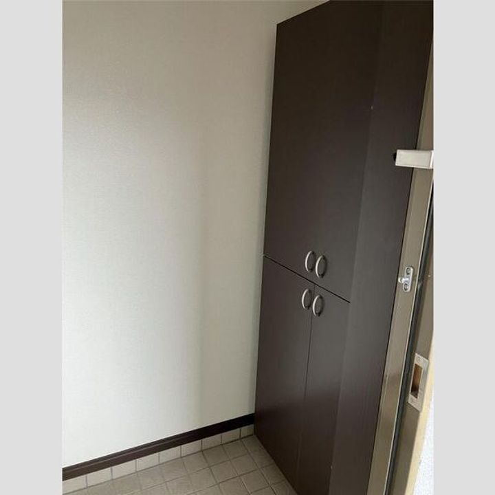 サムティ佐賀駅前Serenaの玄関