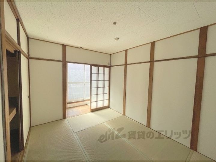 八戸ノ里文化2の居間