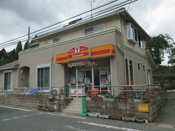 スクエア国安Wの周辺