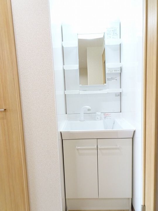 アピアビル日赤前の内装